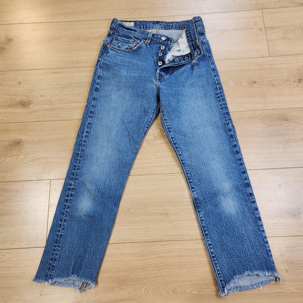Levis Premium 501 Jeans Womens 26x26 Medium Wash High Rise Distressed Crop Denim
